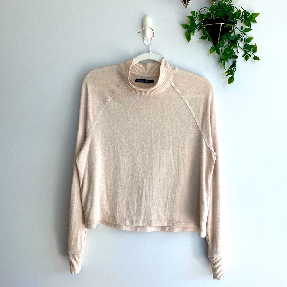 Abercrombie & Fitch Cream High Necked Abercrombie Sweater Small EUC